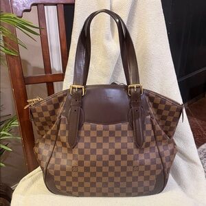 Authentic Louis Vuitton Verona MM in Brown Damier Ebene and Leather with COA